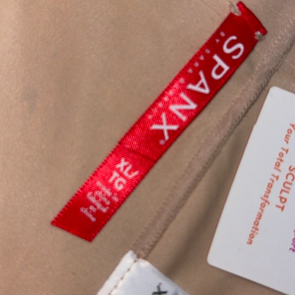SPANX Thinstincts® High Waist Mid-Thigh Shorts in Soft Nude Sz XL Closes Gasset. - Picture 16 of 17